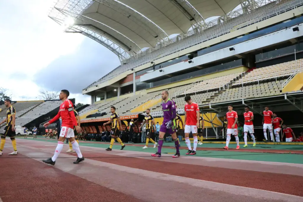 Inter cede a virada para o Táchira e se complica na fase de grupos da libertadores; Resumo da partida