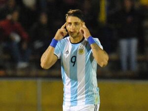 Leia mais sobre o artigo Fez contato; Centroavante argentino na mira do Inter