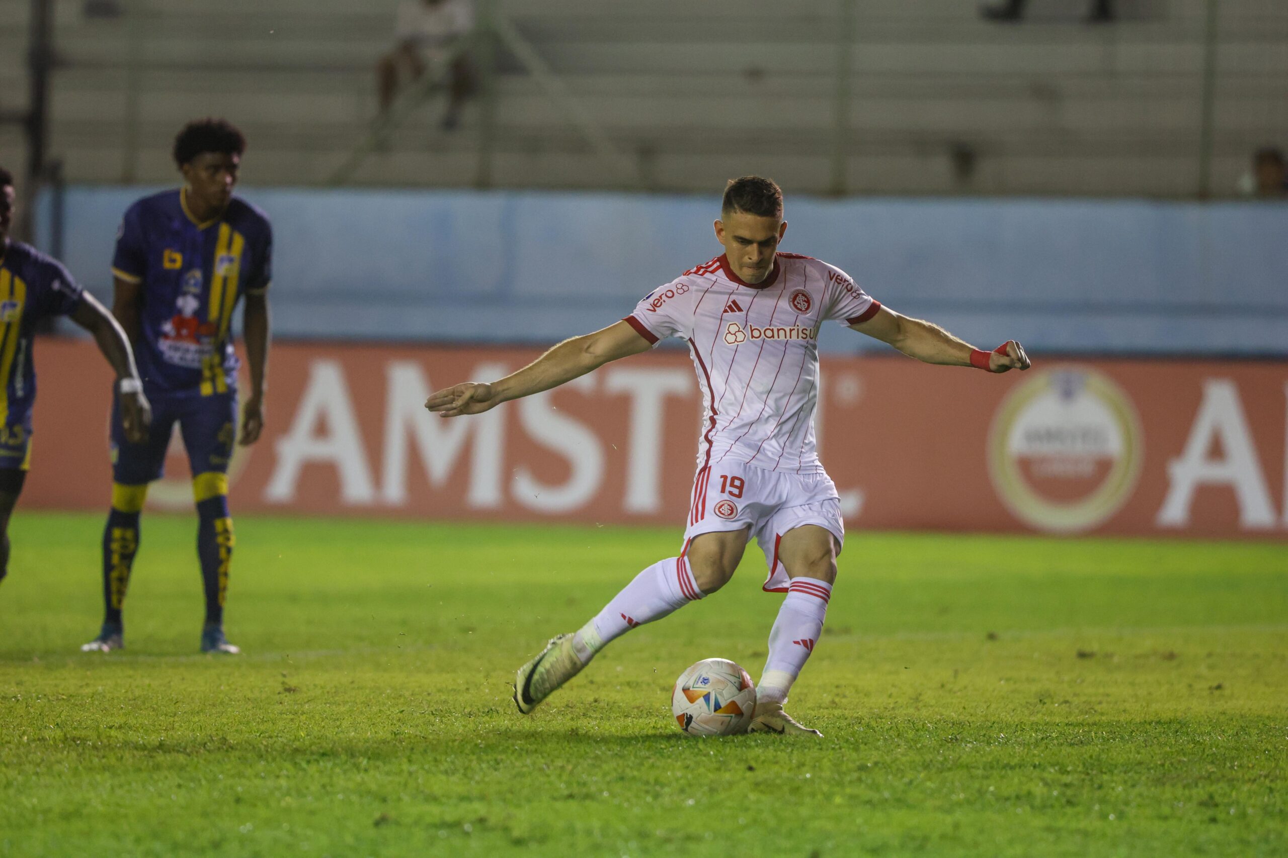 Você está visualizando atualmente Após vencer no Equador; Borré fala sobre o primeiro gol