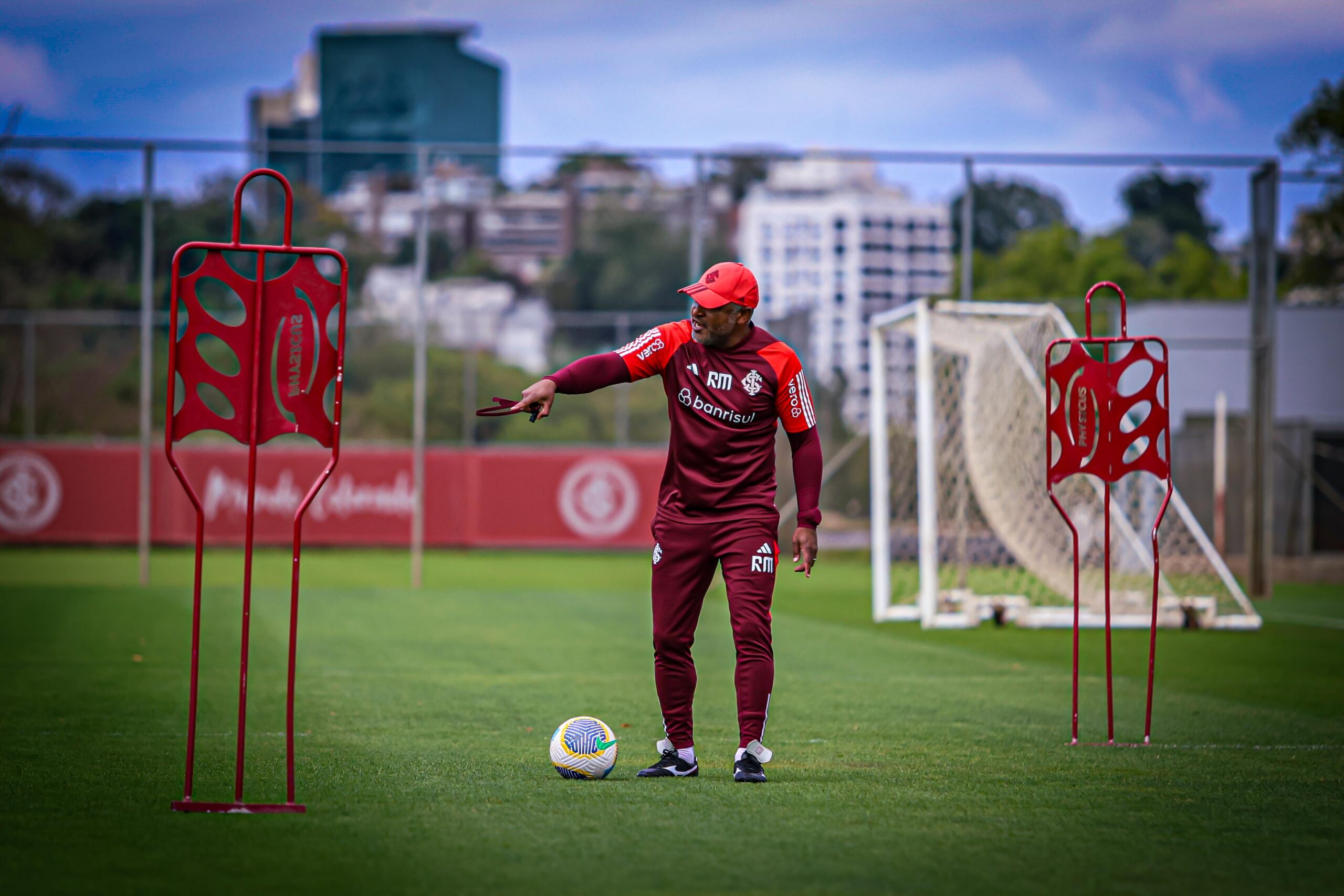 Leia mais sobre o artigo Olhando o G4; Inter enfrenta o Atlético-MG; Provável escalação