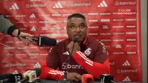 Leia mais sobre o artigo Roger fala sobre a visão do seu primeiro GRE-NAL pelo Inter