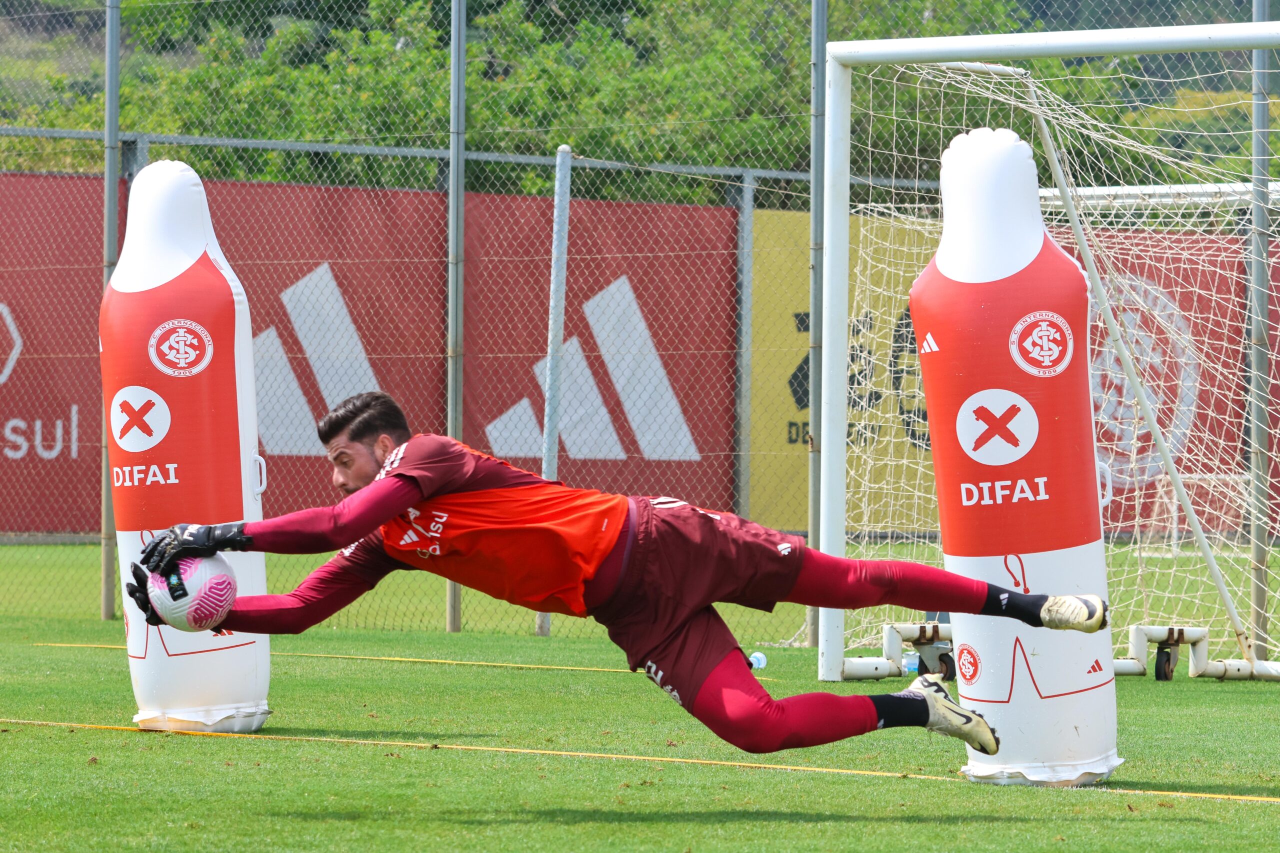 Leia mais sobre o artigo De saída; Clube gaúcho tenta a contratação de atleta colorado